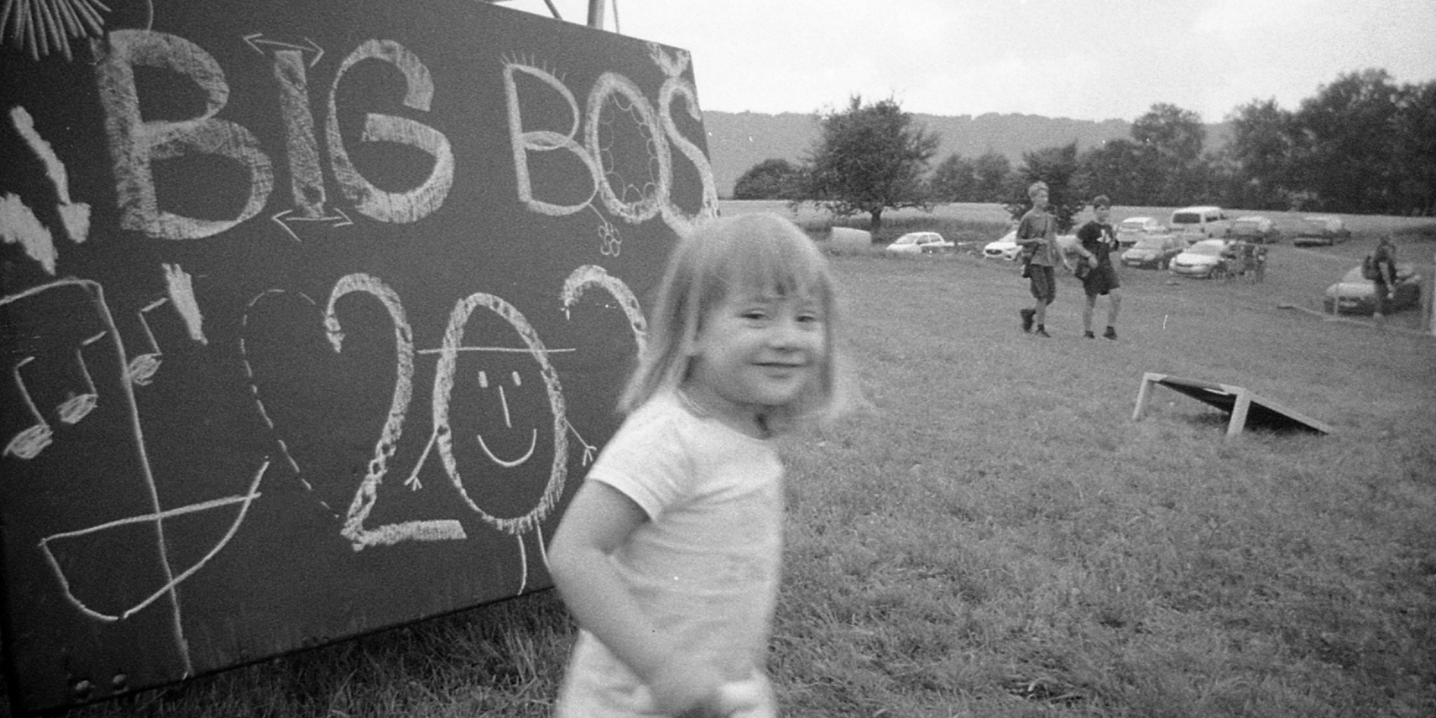 Světlo a stín Bigboše: Festival zachycený objektivem jednorázáku